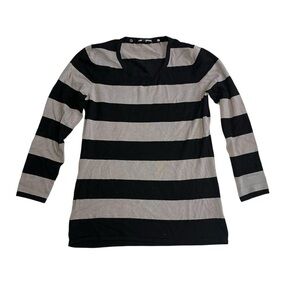 2000s grey & black striped sweater
